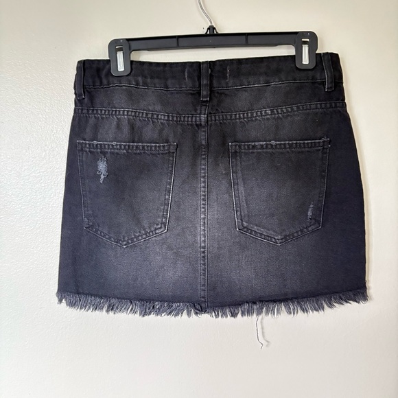 We The Free | Black Distressed Jean Mini Skirt | Size 4 - Picture 4 of 7